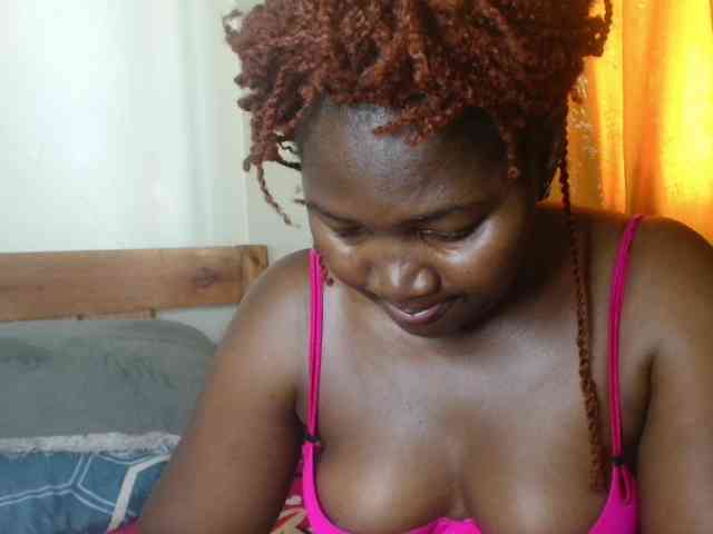 Sexxy-pretty24 webcam