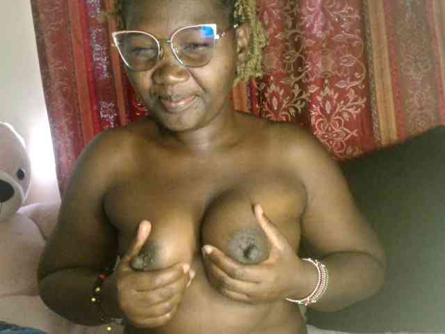 Sexxy-pretty24 webcam