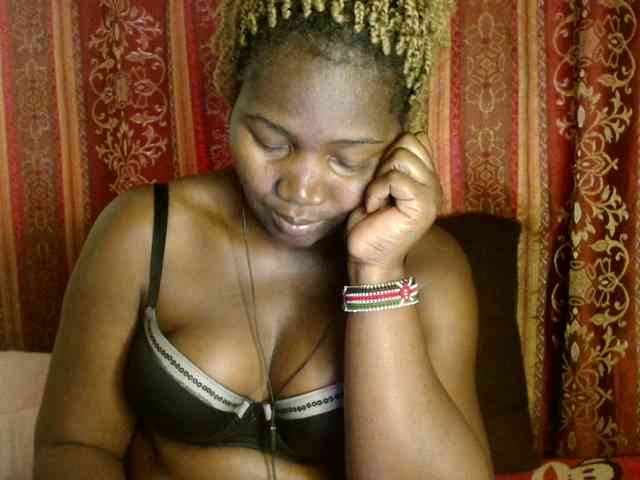 Sexxy-pretty24 webcam