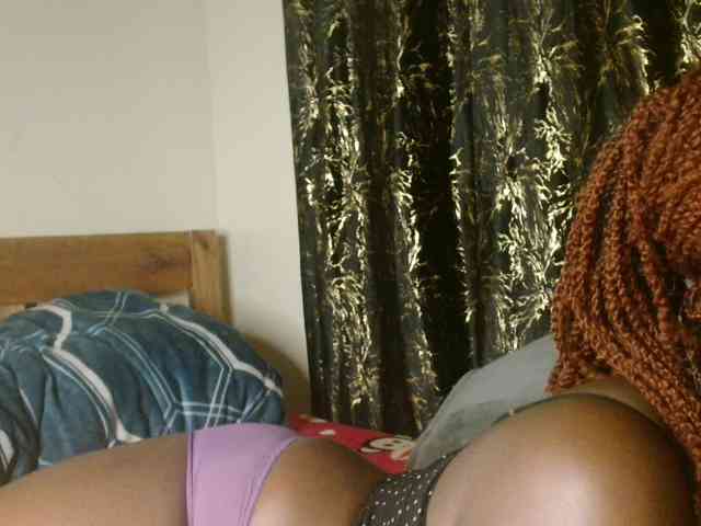 Sexxy-pretty24 webcam