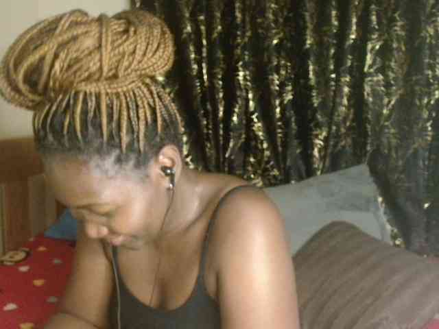 Sexxy-pretty24 webcam