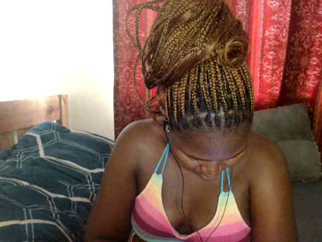 Sexxy-pretty24 webcam