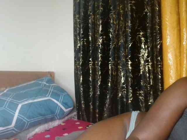 Sexxy-pretty24 webcam