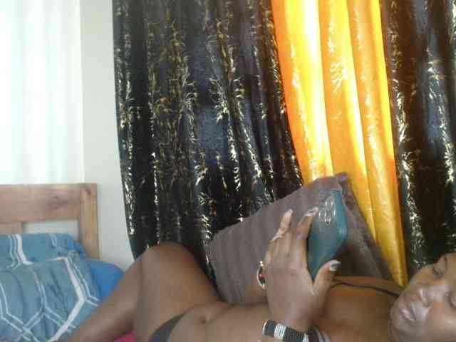 Sexxy-pretty24 webcam