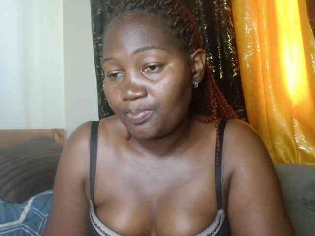 Sexxy-pretty24 webcam