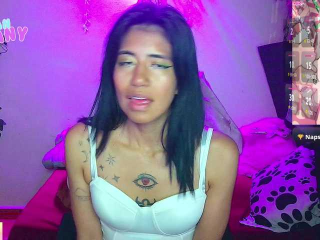 roxanbunny's BongaCams show and profile