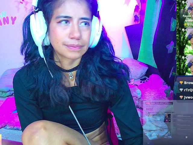 roxanbunny's BongaCams show and profile