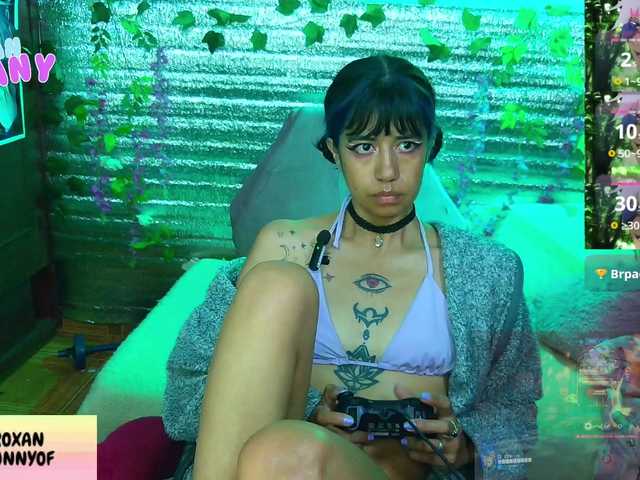 roxanbunny's BongaCams show and profile