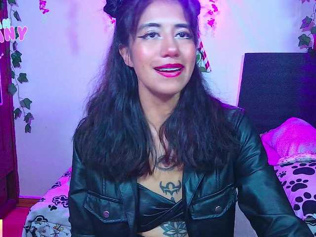 roxanbunny's BongaCams show and profile