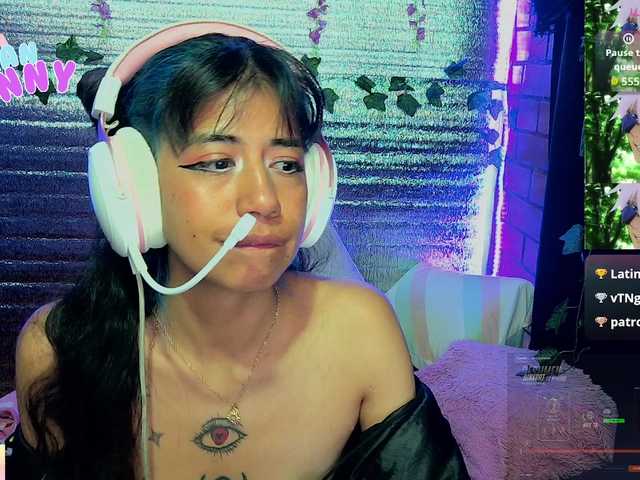 roxanbunny's BongaCams show and profile