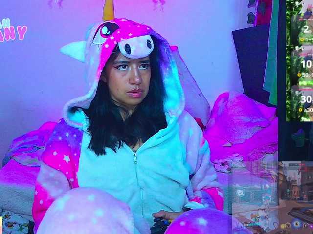 roxanbunny webcam bongacams model stream image