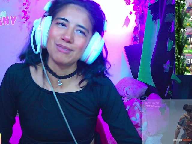 roxanbunny's BongaCams show and profile