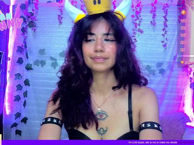 roxanbunny's BongaCams show and profile