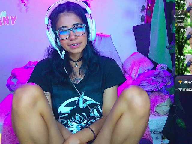 roxanbunny webcam bongacams model stream image