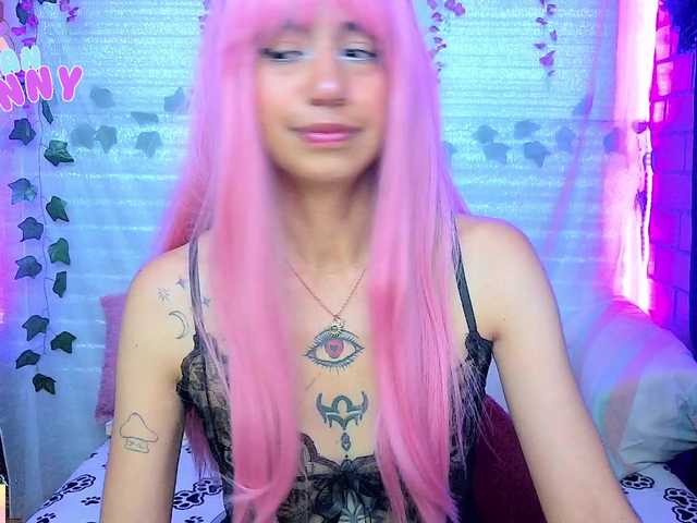 roxanbunny webcam bongacams model stream image