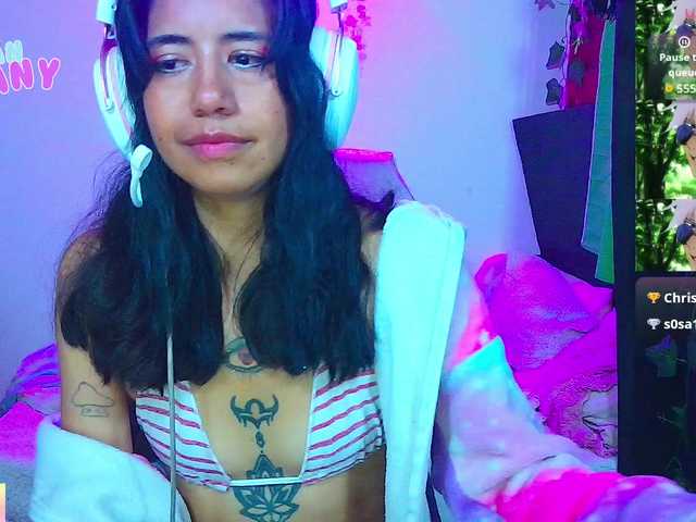 roxanbunny webcam bongacams model stream image