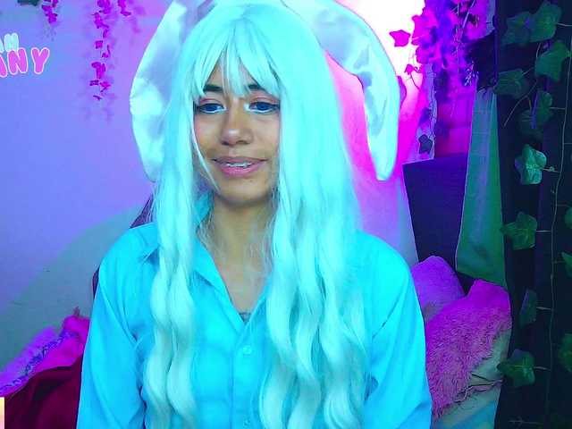 roxanbunny's BongaCams show and profile