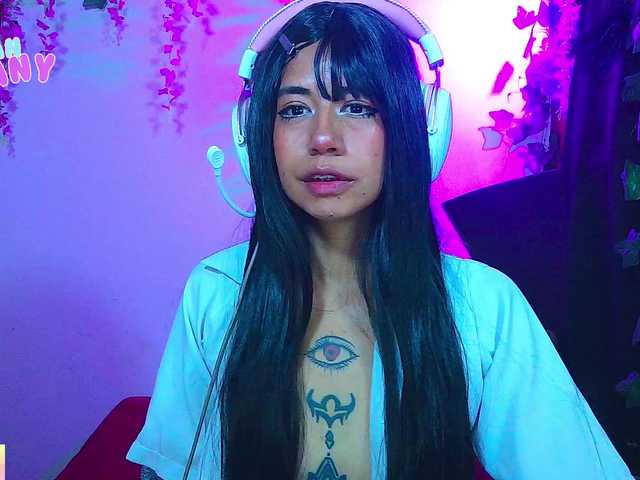 roxanbunny's BongaCams show and profile