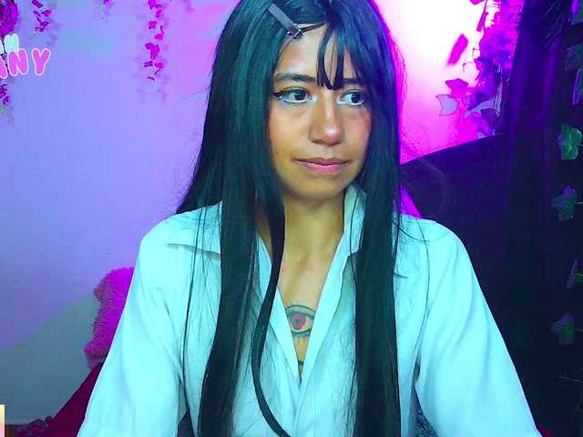 roxanbunny's BongaCams show and profile