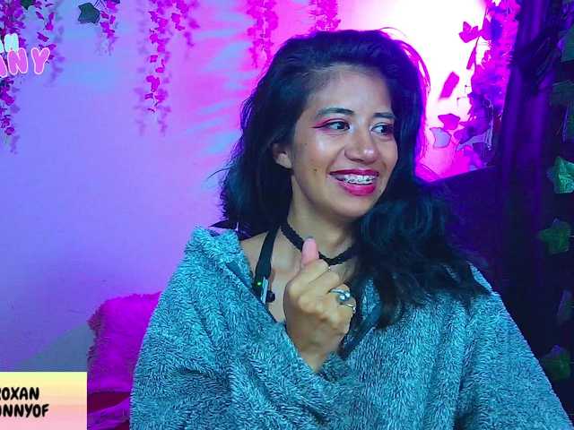 roxanbunny webcam bongacams model stream image