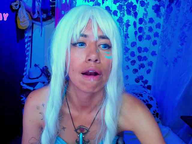 roxanbunny webcam