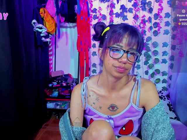 roxanbunny webcam