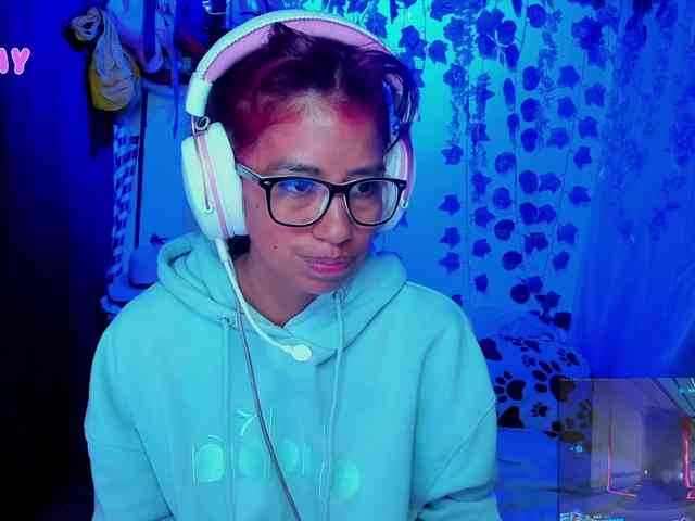 roxanbunny webcam