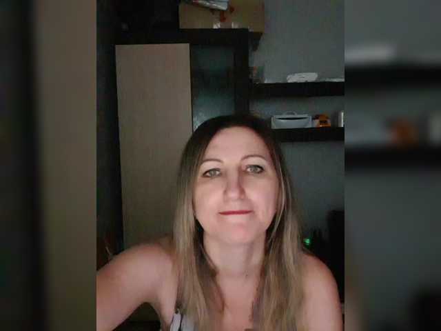 Nushka1939's BongaCams show and profile