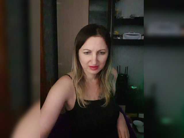 Nushka1939's BongaCams show and profile