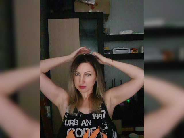 Nushka1939's BongaCams show and profile