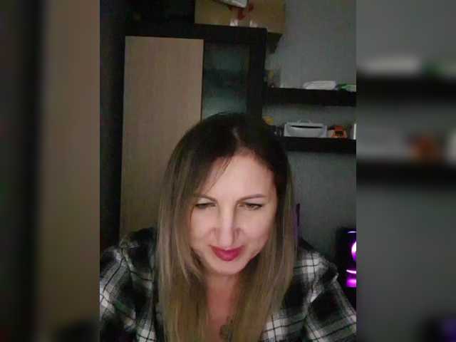 Nushka1939 from BongaCams