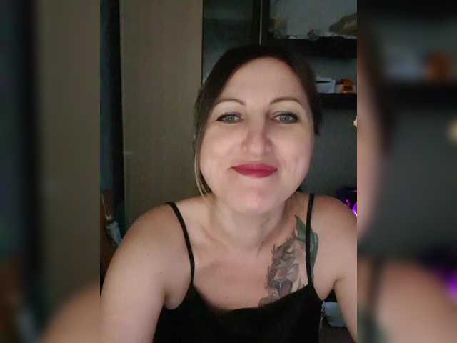 Nushka1939's BongaCams show and profile