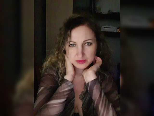 Nushka1939's BongaCams show and profile
