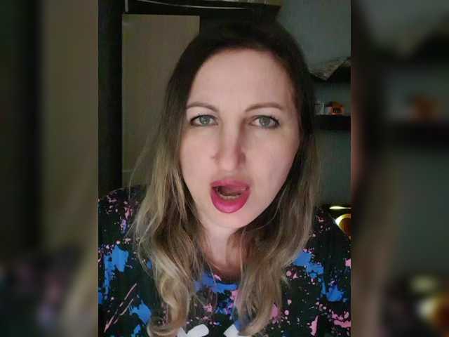 Nushka1939's BongaCams show and profile