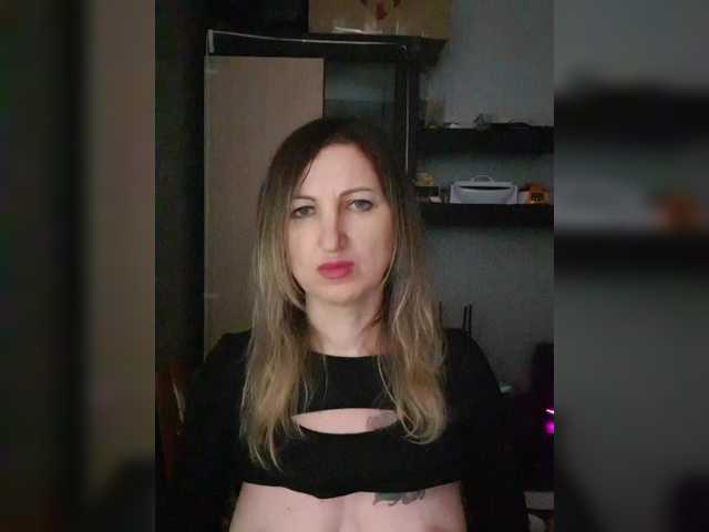 Nushka1939's BongaCams show and profile