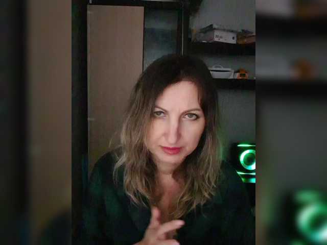 Nushka1939's BongaCams show and profile