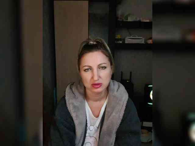 Nushka1984 webcam