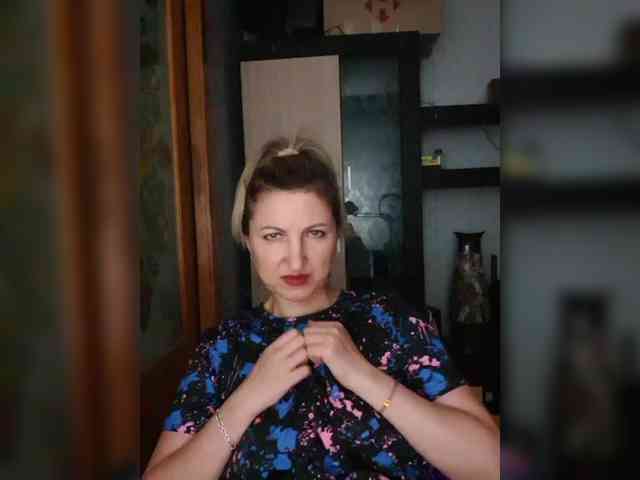 Nushka1984 webcam