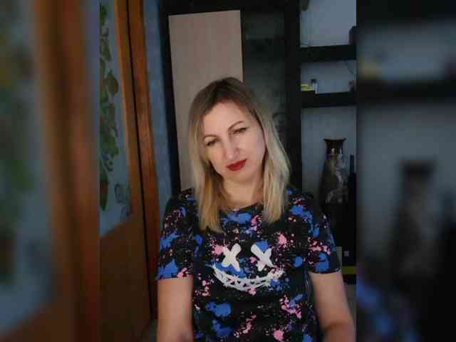 Nushka1984 webcam