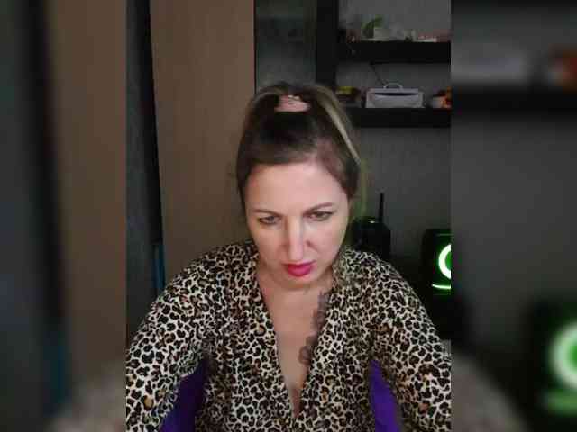 Nushka1984 webcam