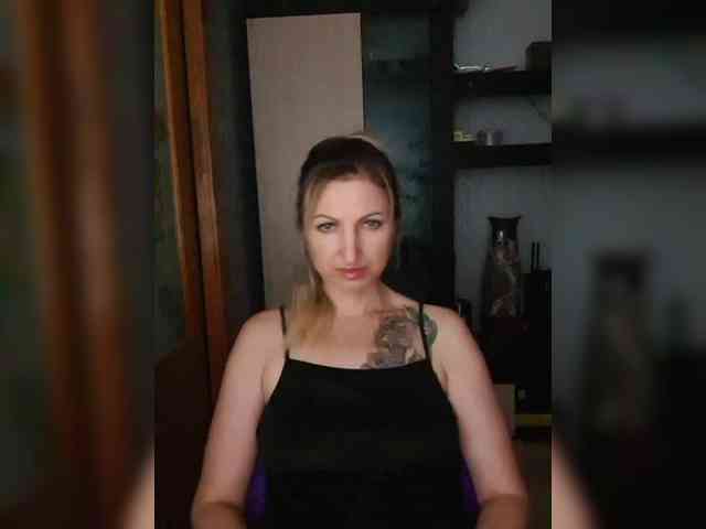 Nushka1984 webcam