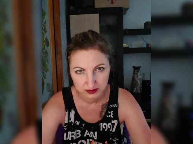 Nushka1984 webcam