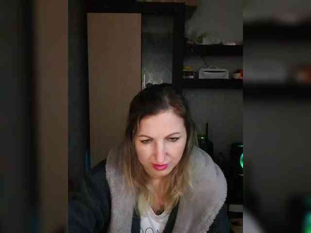 Nushka1984 webcam