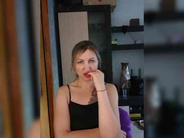 Nushka1984 webcam