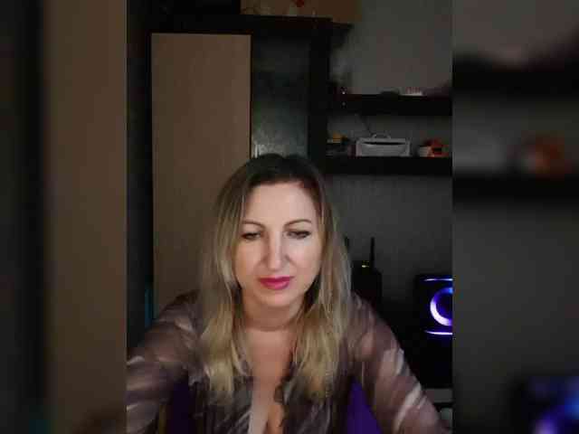 Nushka1984 webcam