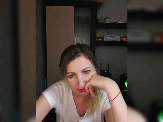 Nushka1984 webcam