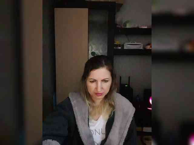 Nushka1984 webcam