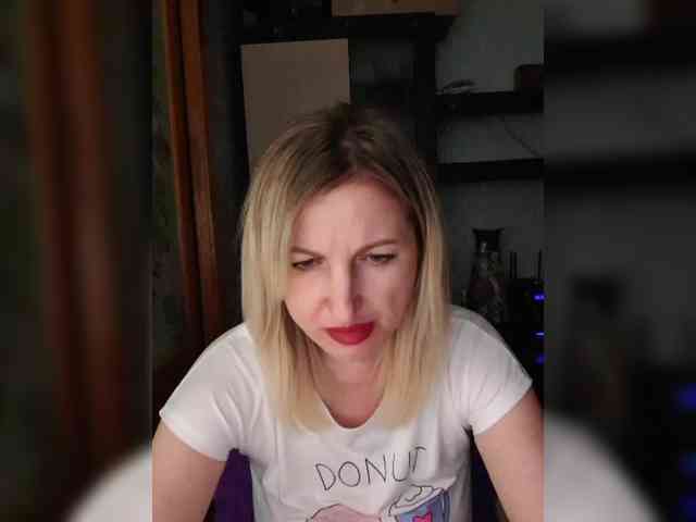 Nushka1984 webcam