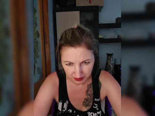 Nushka1984 webcam