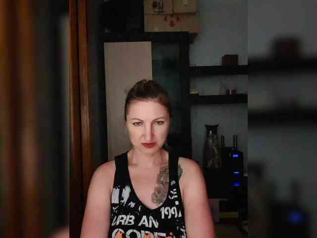 Nushka1984 webcam